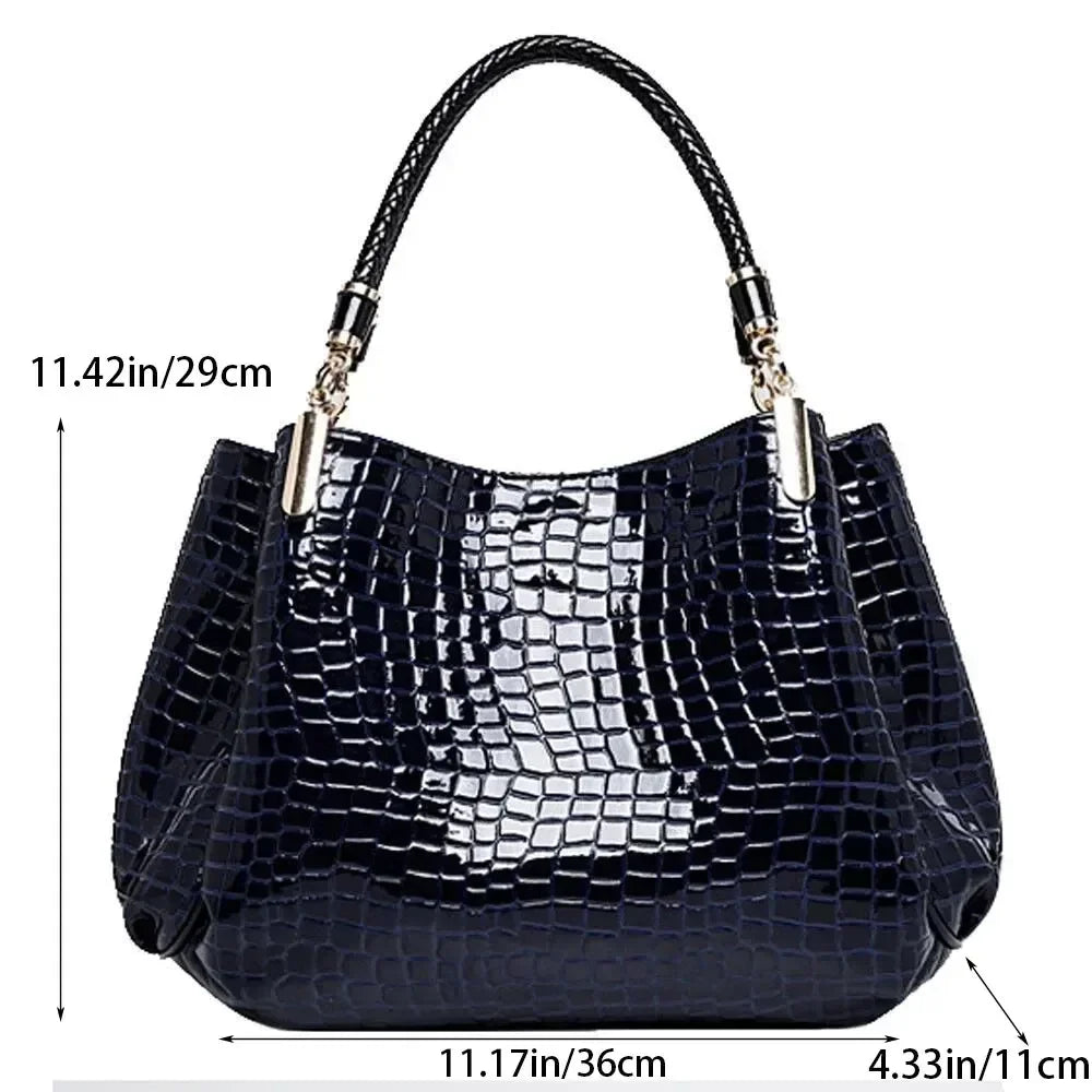 **Women's Large Capacity Tote Bag** – A stylish **shoulder bag** featuring a **crocodile print** for a bold look. Perfect for daily commutes and shopping, this **bright-face handbag** offers ample space and functionality.