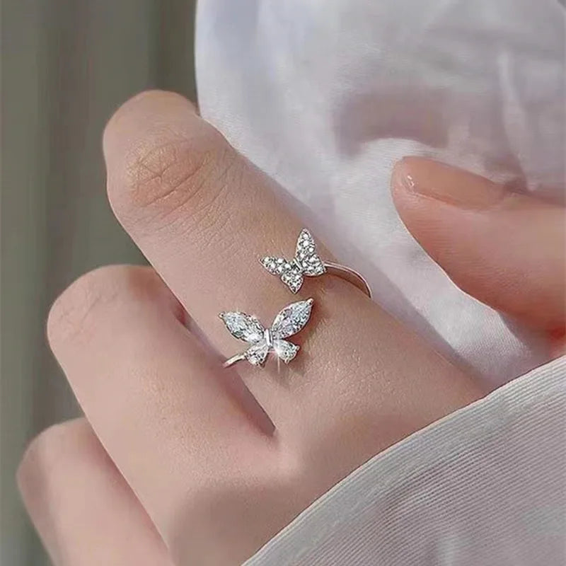 Butterfly ring with elegant design