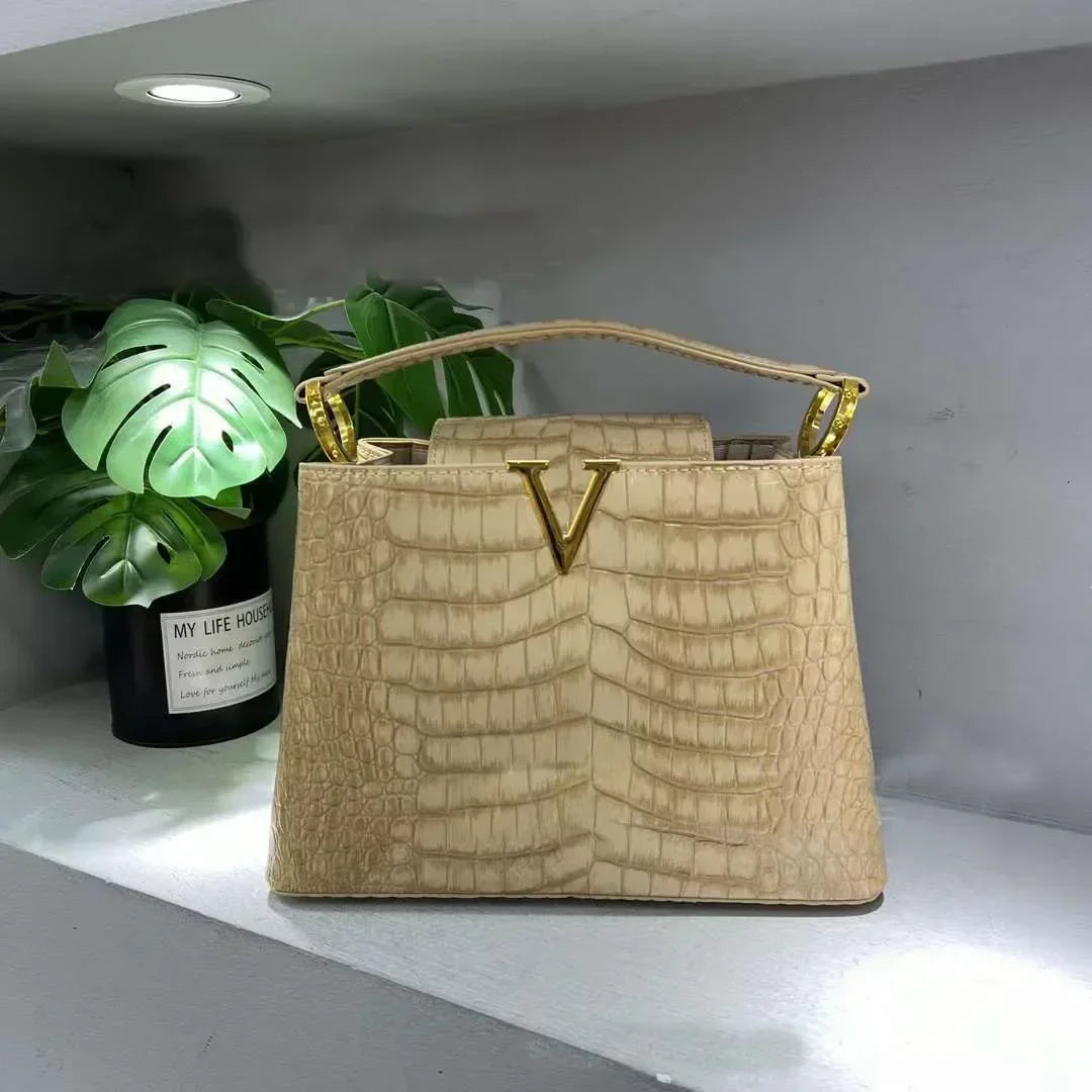 Modern women's bag